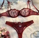 Set de Lencería Fina con Tul Transparente y Bordado Floral | Conjunto de Bra con Varilla y Tanga - Imagen 2